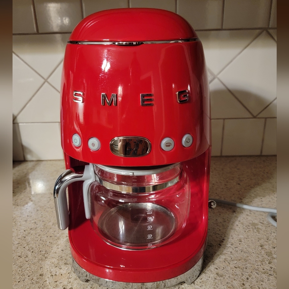 Smeg  50's Retro Style Drip‎ Coffee Machine Red slightly used